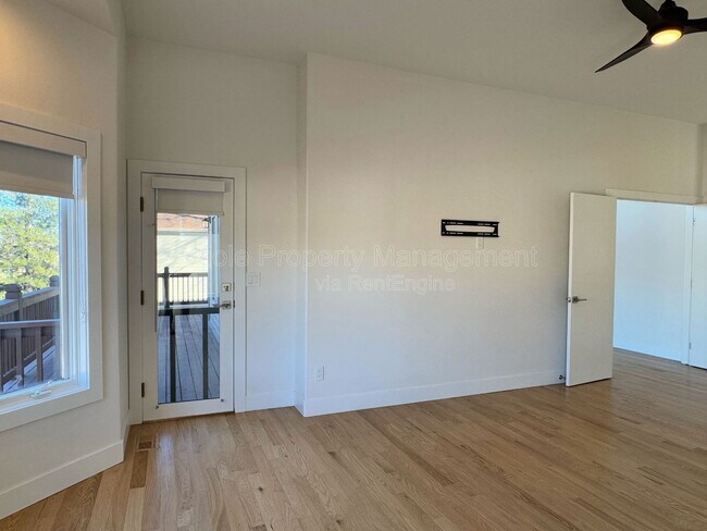 Building Photo - 14973 W 32nd Dr