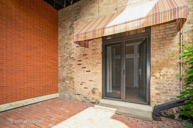Building Photo - 2058 N Seminary Ave