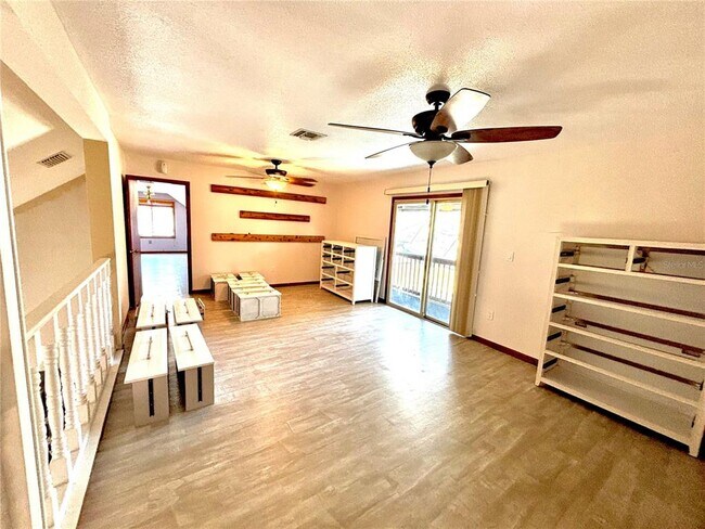 Building Photo - 5419 Twin Palms Rd