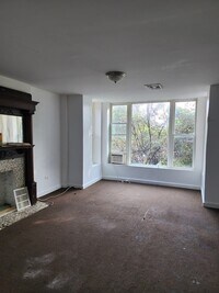 Building Photo - 101 S Comstock St