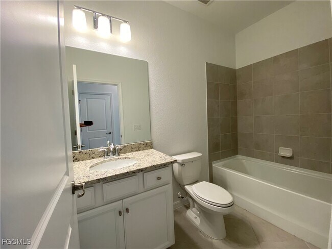 Building Photo - 14857 Portico Blvd