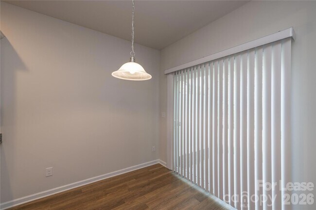 Building Photo - 208 S Bell Ave