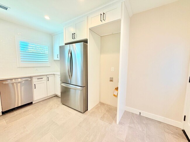 Building Photo - Verdura Street