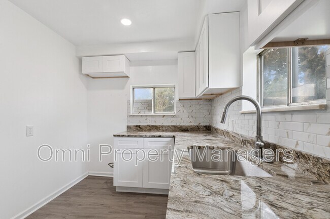 Primary Photo - 23243 Columbus Ave