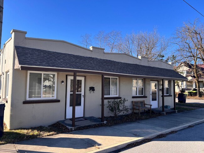 Building Photo - 1 Bedroom 1 Bathroom Studio