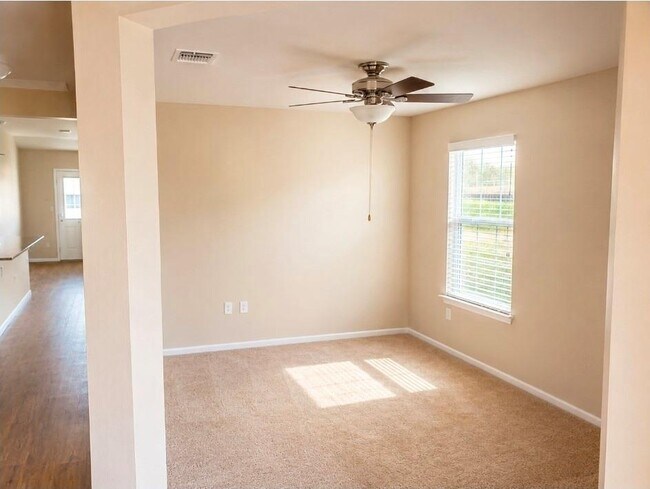 Building Photo - 11640 Cambrian Rd