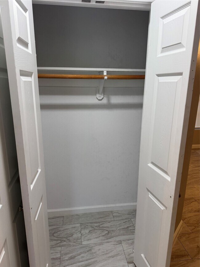 Building Photo - 2410 Jackson