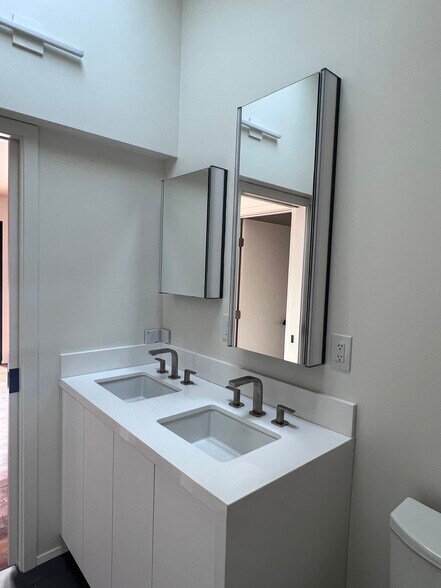 Building Photo - 4636 Del Monte Ave