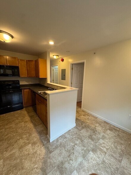 Building Photo - 86 Endicott St