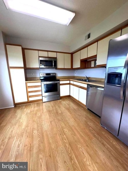 Building Photo - 3310 N Leisure World Blvd