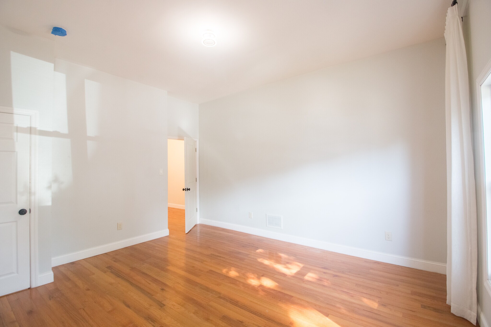 front bedroom - 187-189 Littleton Ave