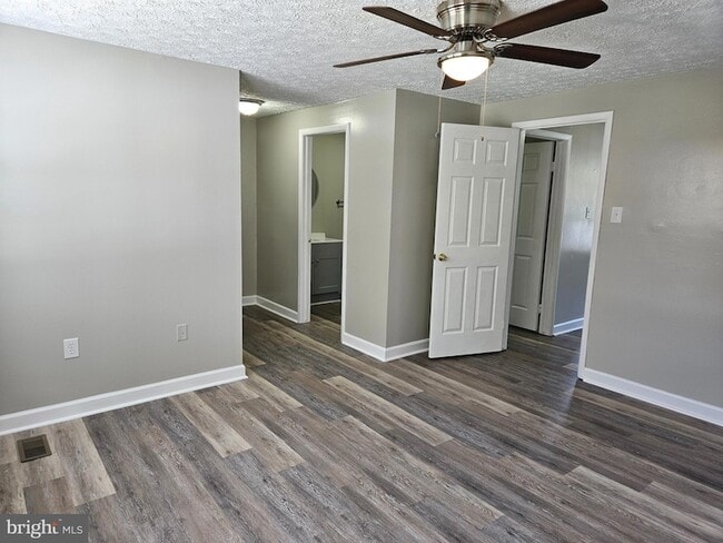 Building Photo - 10717 Glen Hannah Dr