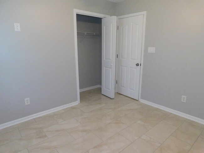 Building Photo - New 3 Bedroom 2 bath