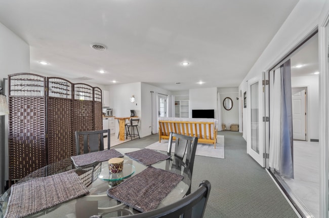 Building Photo - 4949 Rau Ln