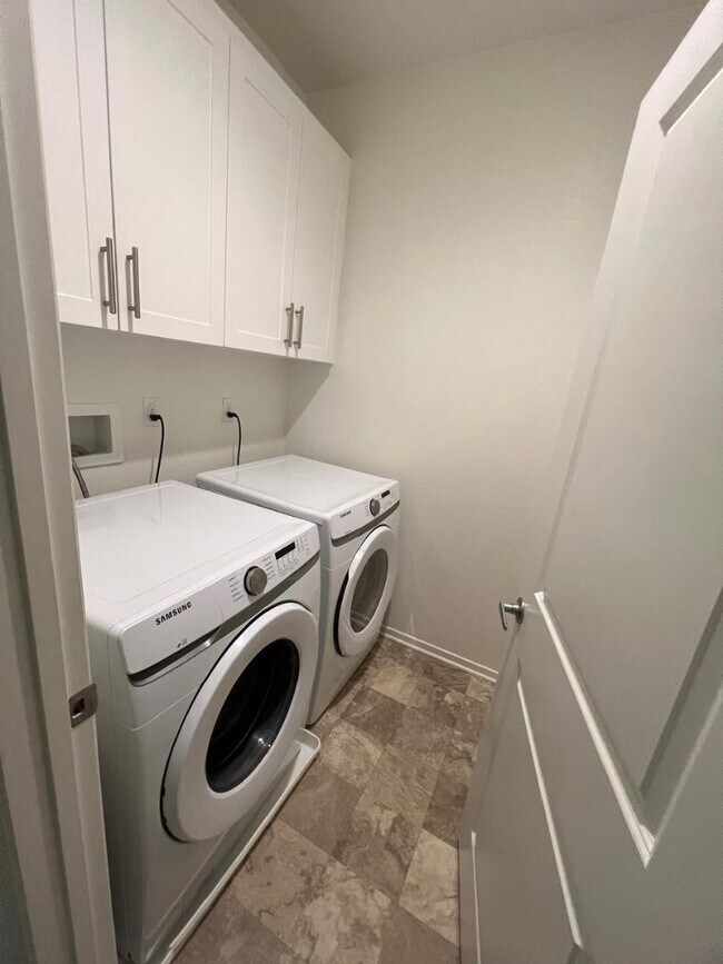 Building Photo - 1170 Via Sandia