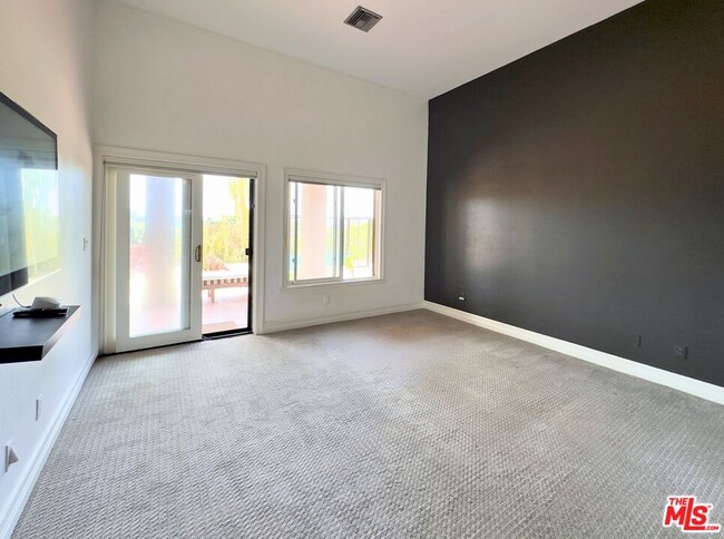 Building Photo - 6140 Cavalleri Rd