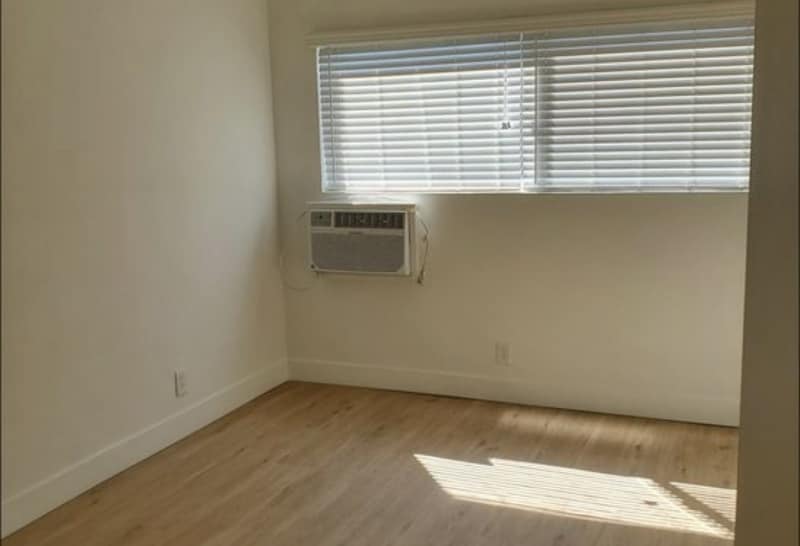 Building Photo - 1411 N Sierra Bonita Ave