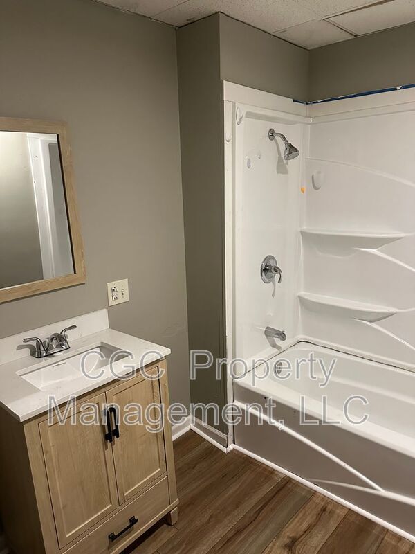 Building Photo - 30 Griswold St