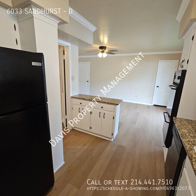 Building Photo - 6033 SANDHURST-D