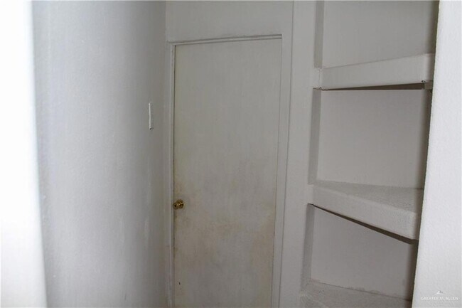 Building Photo - 1108 Arboledas Dr