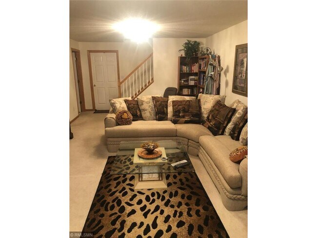 Building Photo - 15222 Florist Cir