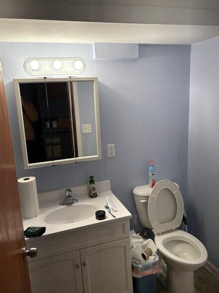 Building Photo - 1530 Snyder Rd