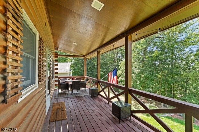 Building Photo - 378 Springbrook Trail