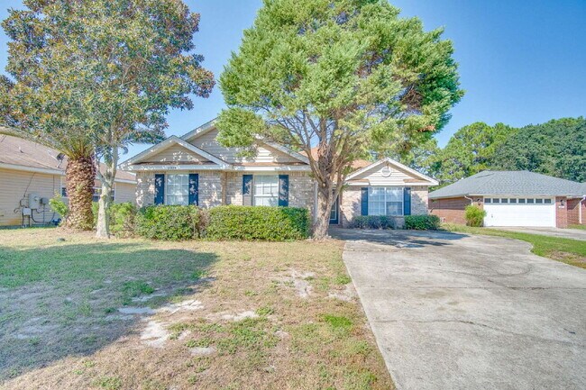 Building Photo - Lakefront Living in Gulf Breeze – Spacious...