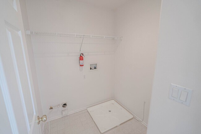 Building Photo - COMING SOON! 3 Bedroom Home for Rent in Santa Clarita!