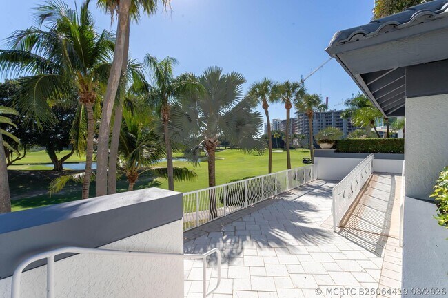 Building Photo - 500 SE Mizner Blvd
