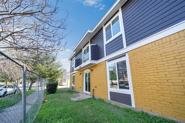 Building Photo - 12619 Ashford Meadow Dr