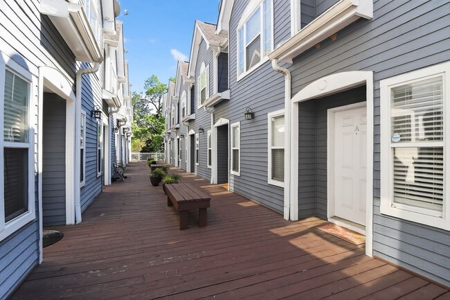 Building Photo - 3-Story Townhome in Historic Fourth Ward – Uptown Living