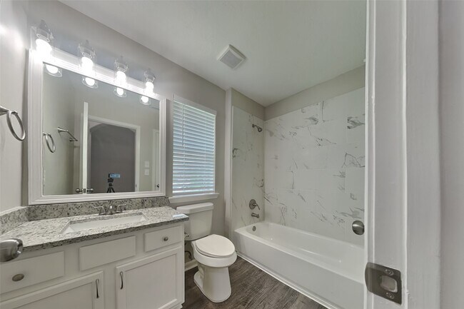 Building Photo - 22447 Stamford Brook Ct