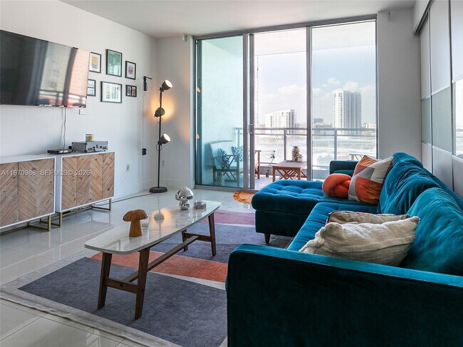 Building Photo - 90 SW 3rd St