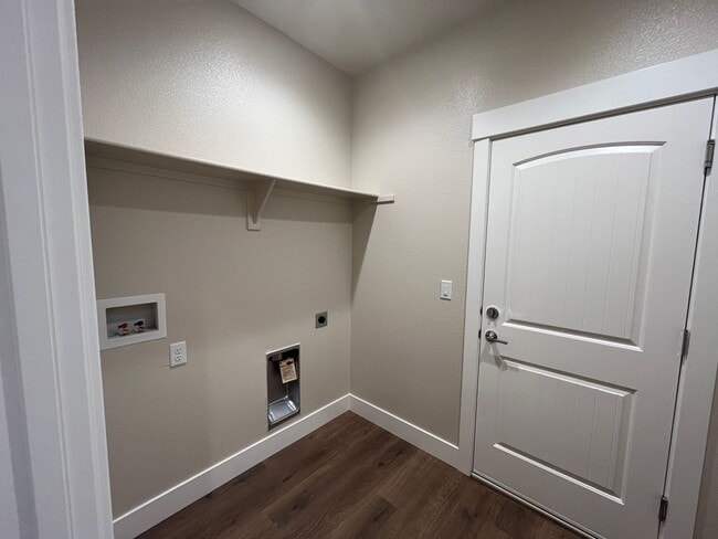 Building Photo - New build in Shastina Ranch Subdivision