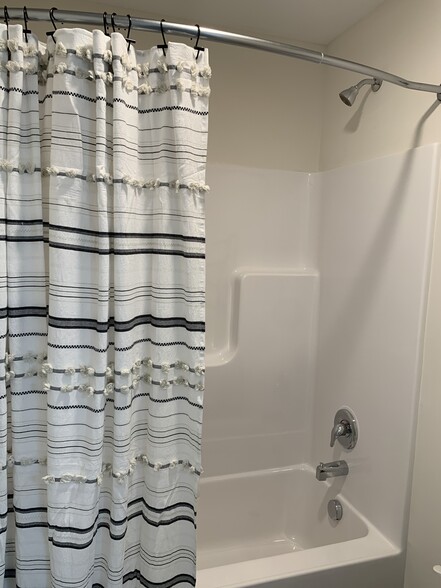 Upstairs Hall Bathroom Shower/Bathtub - 239 Louise Ln