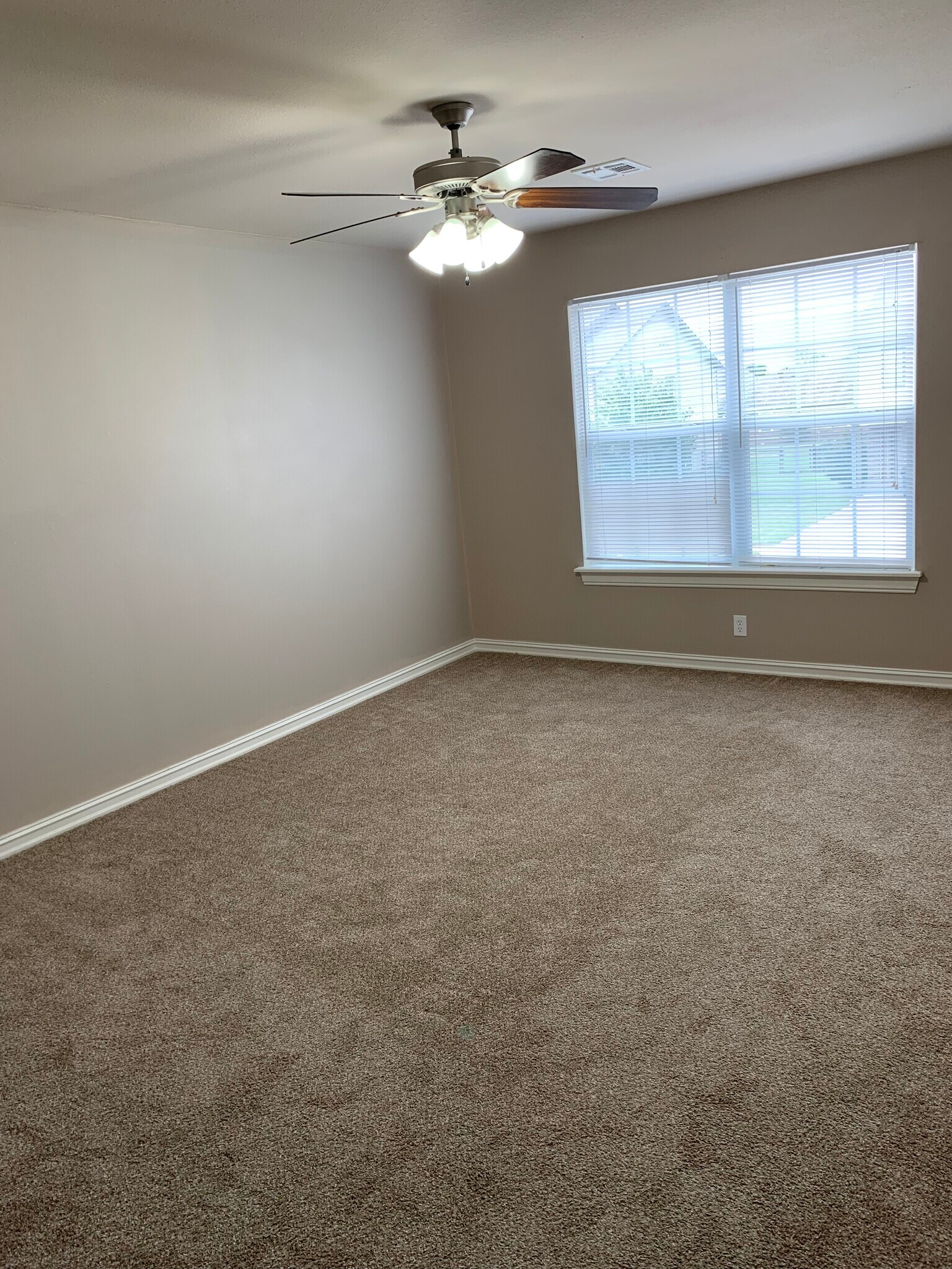 Building Photo - 3406 E Fairmont Pl