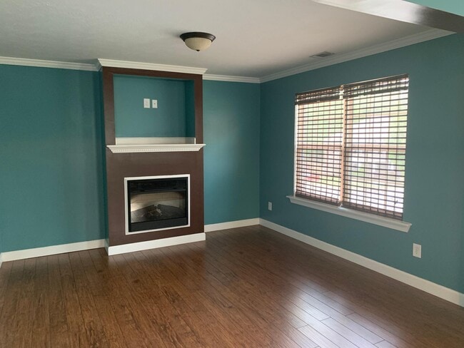 Building Photo - 5140 Wells Dr