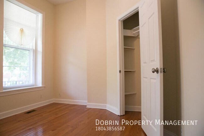 Building Photo - HUGE 2 Bed - HIGH CEILINGS & NATURAL LIGHT