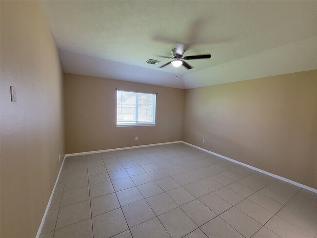 Building Photo - 3934 Camelia Glen Ln