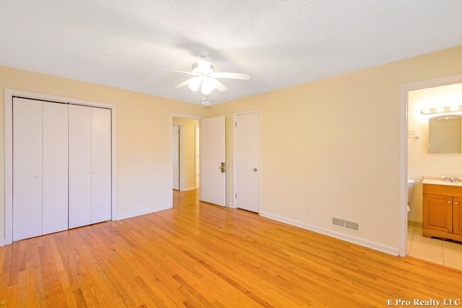 Building Photo - Welcome Home!