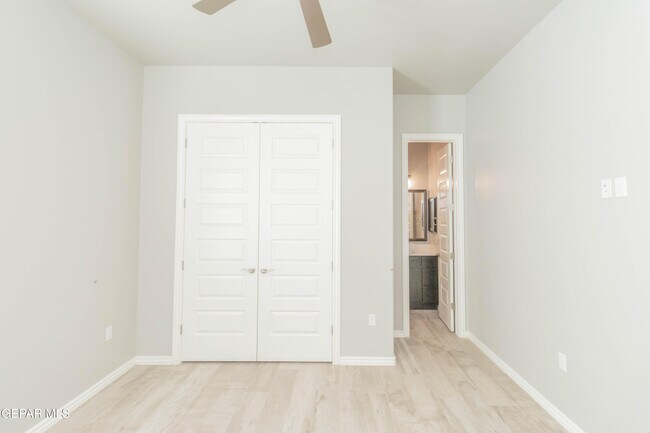 Building Photo - 864 Lemington St