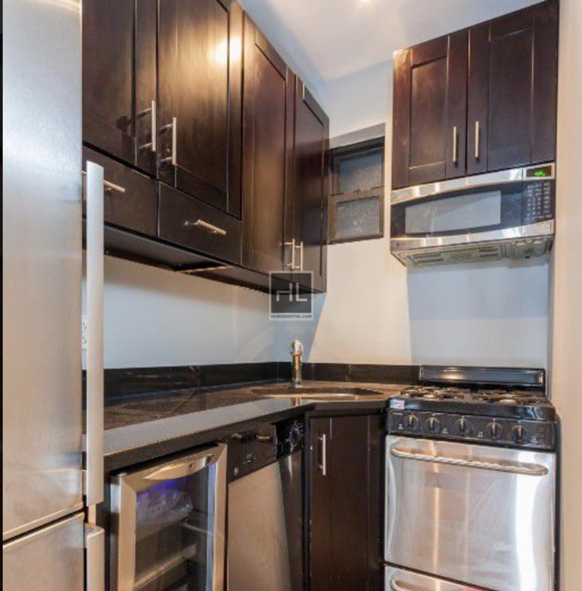 Building Photo - BEDFORD ST.