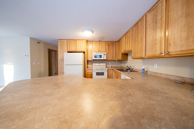 Building Photo - 16520 Tranquility Ct