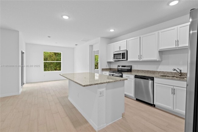 Building Photo - 5025 Armina Pl