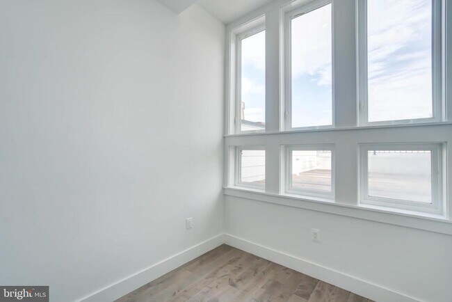 Building Photo - 2228 13th St NW