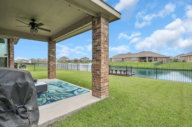 Building Photo - 3791 Lake Bend Shore Dr