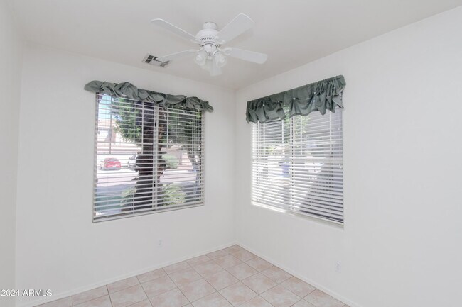 Building Photo - 1375 W Musket Way