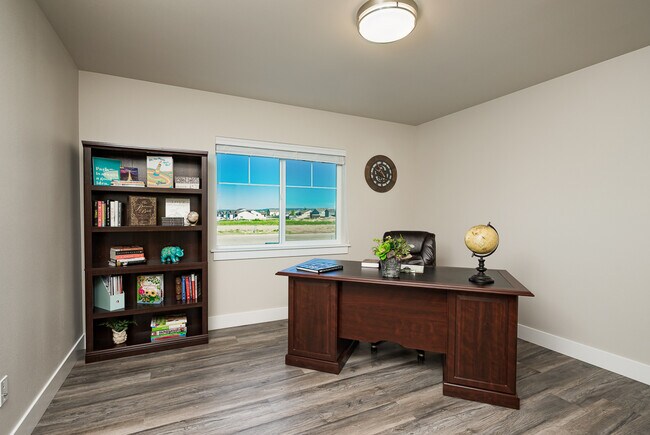 Building Photo - 2321 Gleneagles Blvd