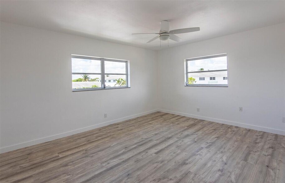 Building Photo - 651 Pine Dr